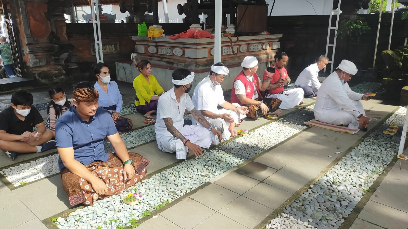 Perjuangan Made Suka dan keluarga, selaku ahli waris tanah di Ungasan, Badung Bali tidak kenal surut. Upaya sekala (duniawi) dan niskala (rohani) ditempuh untuk mendapatkan keadilan hak atas tanahnya seluas 5.6 Ha yang akan dieksekusi Pengadilan Negeri (PN) Denpasar, padahal belum lunas dibayar oleh pembeli sebelumnya. 