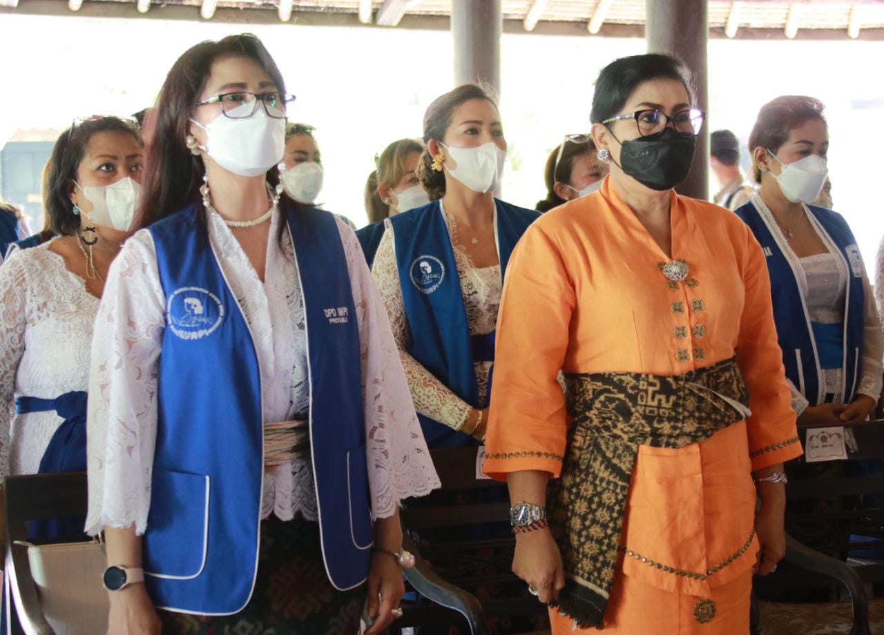 Ny. Putri Koster dalam acara hari ulang tahun (HUT) ke-47 IWAPI di Hotel Puri Dalem, Denpasar, pada Kamis (10/2). (Foto: istimewa)