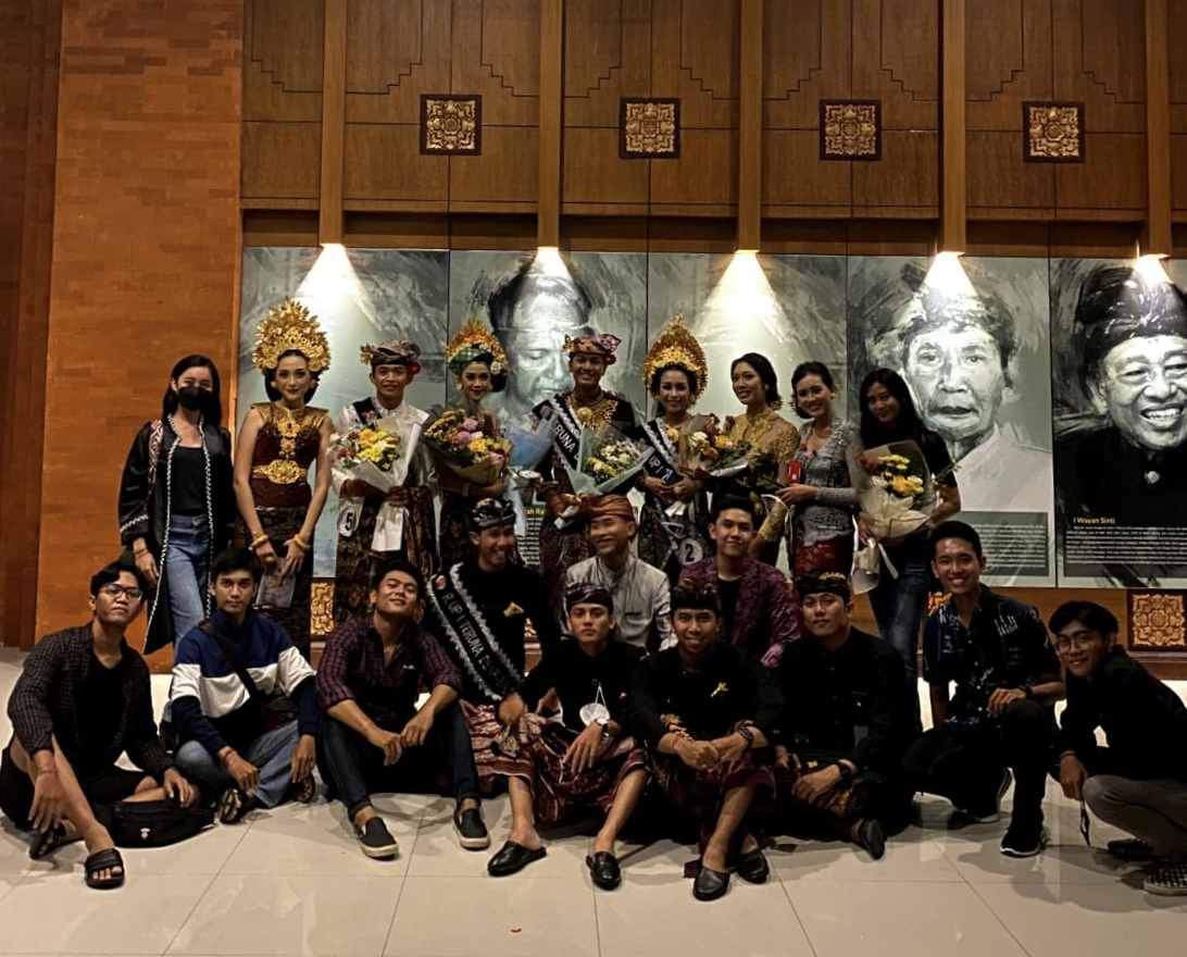 Empat perwakilan Jegeg Bagus Udayana yang melanjutkan perjalanan di ajang pemilihan Teruna Teruni Denpasar. (Foto: istimewa)