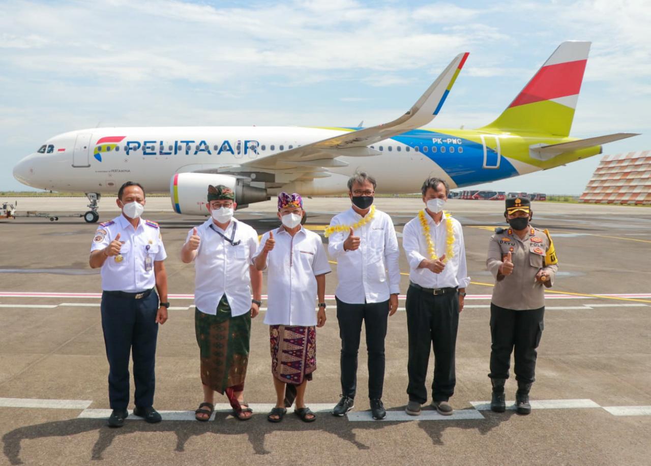 Penerbangan perdana Pelita Air dari Jakarta ke Provinsi Bali, pada Kamis (28/04). (Foto: istimewa)