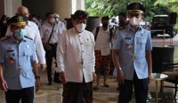 Wagub Cok Ace saat hadiri Sertijab dan pisah sambut Kakanwil Kemenkumham Provinsi Bali di Ballroom The Trans Resort Bali, Rabu (11/05). (Foto: istimewa)