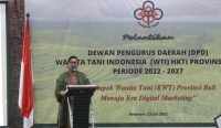 Putri Koster saat menghadiri acara Pelantikan DPD WTI HKTI Provinsi Bali, pada Jumat (22/07). (Foto: istimewa)