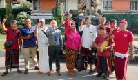 Warga Pejeng saat menemui Bupati Gianyar. (Ist)