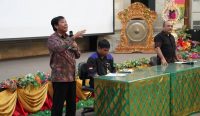 Dialog Udayana yang digelar di Ruang AA Djelantik Fakultas Kedokteran Kampus Sudirman Denpasar, Jumat (19/8). (Foto: istimewa)