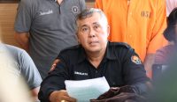 Kasi Humas Polres Buleleng AKP I Gede Sumarjaya saat merilis kasus pencabulan bocah 9 tahun di Mapolres Buleleng, Senin (17/10/2022). (Foto: humas/Polres Buleleng)