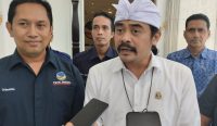 Anggota DPD RI, Arya Weda Karna, saat ditemui di Kantor NasDem Bali, Rabu (21/12). (Foto: doc/diksimerdeka.com)
