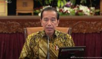 Presiden Jokowi memberikan keterangan pers, Jumat (30/12), di Istana Negara, Jakarta. (Foto: doc. Setkab)