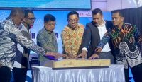Pembukaan Pesta Wirausaha Nasional 2023 yang dilaksanakan Tangan Di Atas (TDA) dengan mengusung tema “Bangkit dan Bahagia bersama TDA Recover and Grow Together, di Youth Center Sport Jabar mulai 21-22 Januari 2023. (Foto: Widiana/JNE)