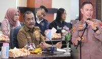 Rapat Dengar Pendapat Komisi III DPR RI bersama Polda Sukteng di gedung Rupatama Polda Sulteng, Sabtu (15/4/2023). (foto: Rahmad/diksimerdeka.com)