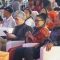 Ketua Dekranasda Bali, Putri Suastini Koster saat memghadisi fashion show HUT Dekranasda ke-43 Nasional 2023 di Kota Medan, Rabu (17/05/24). (Foto/diksimerdeka.com)