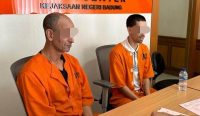 Dua warga negara Aljazair (WNA), inisial HR (50) dan AHB (28). (doc/diksimerdeka.com)