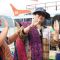 Ketua Dekranasda Provinsi Bali, Putri Suastini Koster disambut dengan tarian Tor-Tor Batak saat mengunjungi Pulau Samosir, pada Kamis (18/5/23) siang. (Foto: diksimerdeka.com)