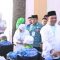 Bupati Labuhanbatu, Erik Adtrada saat mendampingi keberangkatan CHJ Labuhanbatu kloter 6, Kamis (01/06/23). (Foto: Hadyanto/diksimerdeka.com)