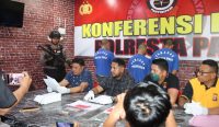 Polresta Palu saat merilis pengungkapan TPPO. (Foto: Rahmad Nur/diksimerdeka.com)