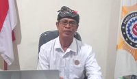 Ketua PHDI Bali, I Nyoman Kenak saat ditemui di Kantor PHDI Bali, Senin (10/07/2023). (Foto: Agus Pebriana/diksimerdeka.com)