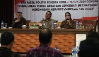 Ket Foto : Kegiatan Sinergitas Polda Bali dengan Penyelenggara Pemilu dan Partai Politik dalam memghindari Negative Campaign dan Hoax yang digelar Polda Bali, Selasa (4/07/2023).