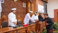 Sidang paripurna agenda penjelasan Rancangan Kebijakan Umum APBD (KUA) dan Rancangan Prioritas Plafon Anggaran Sementara (PPAS) Kota Denpasar, Senin (17/07/2023). Foto: Agus Pebriana/diksimerdeka.com