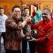 Wakil Wali Kota Denpasar, I Kadek Agus Arya Wibawa saat menerima Bupati Teluk Bintuni, Petrus Kasihiw bersama rombongan di kantor Wali Kota Denpasar, Jumat (28/7/24). Foto: Agus