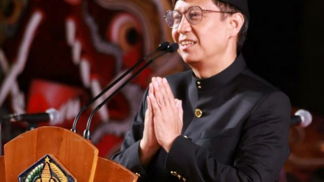 Menteri Kesehatan (Menkes) Budi Gunadi Sadikin saat membuka Festival Seni Bali Jani, bertempat di Taman Budaya Art Center Denpasar, Minggu (16/07/2023). Foto: Agus Pebriana/diksimerdeka.com