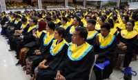 Mahasiswa wisudawan Universitas Udayana (Unud) dilepas dalam Upacara Wisuda ke 155 di Auditorium Widya Sabha Kampus Unud Bukit Jimbaran, Sabtu (19/8/2023). Foto: dok/Unud