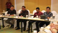 Sekda Denpasar, Ida Bagus Alit Wiradana buka Pembahasan perlindungan Jaminan Sosial Ketenagakerjaan bagi pekerja rentan di Kota Denpasar dilaksanakan di Harris Hotel Convention, Denpasar, pada Selasa (15/8/2023). Foto: dok/Hms Pemkot Denpasar