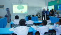 Bupati Asahan H. Surya, BSc meninjau pelaksanaan Asesmen Nasional Berbasis Komputer (ANBK) Tahun 2023 Tingkat SMP di UPTD SMP Negeri 7 Kisaran