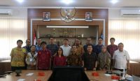 Pelaksanaan FGD oleh Fakultas Teknik (FT) Universitas Udayana (Unud) bekerjsama dengan Badan Pengawas Tenaga Nuklir (BAPETEN) bertempat di Ruang Sidang 1 lt 3 Gedung Dekanat FT, Selasa (12/09/2023). Foto: dok/unud.ac.id