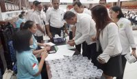 Pelaksanaan tes urine bagi para pegawai Unuveristas Udayana, bertempat di Gedung Widya Sabha Kampus Unud Bukit Jimbaran, Senin (18/9/23). Foto : dok/Universitas Udayana.