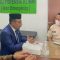 Haji Uma (tengah pakai baju berwarna biru). Foto: Iwan/diksimerdeka.com