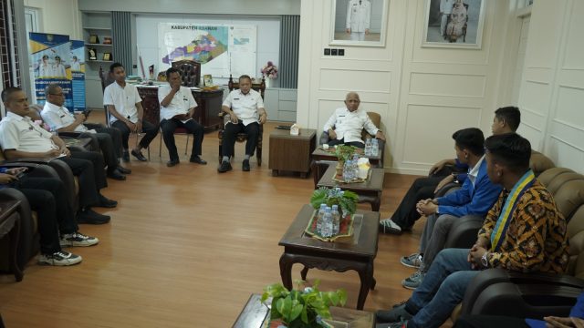 Pimpinan Cabang (PC) Pergerakan Mahasiswa Islam Indonesia (PMII) Asahan melakukan audiensi dengan Bupati Asahan H. Surya, BSc