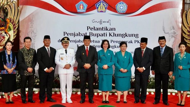 Prosesi pelantikan I Nyoman Jendrika sebagai Pj. Bupati Klungkung, Sabtu (16/12/2023). Foto:dok/Pemprov Bali