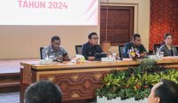 Wakil Wali Kota Denpasar membuka Rapat Koordinasi (Rakor) Pengawasan yang digelar Inspektorat Kota Denpasar di Graha Sewakadarma Kota Denpasar, Jumat (12/1/2024). Foto: dok/Pemkot Denpasar
