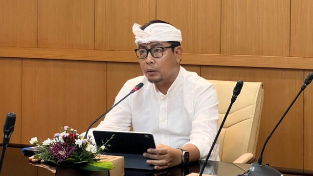 Wakil Wali Kota Denpasar, I Kadek Agus Arya Wibawa, di Kantor Wali Kota Denpasar, Selasa (30/1/2024). Foto: dok/Pemkot Denpasar