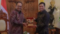 Pj Gubernur Bali Sang Made Mahendra menerima Direktur Utama PT. Dirgantara Indonesia Gita Amperiawan beserta jajarannya, bertempat di Jayasabha, Denpasar, Jumat (19/01/2024). Foto: dok/Pemprov Bali