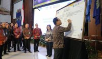 Kegiatan Pencanangan Pembangunan Zona Integritas Menuju Wilayah Bebas dari Korupsi (ZI-WBK) di Fakultas dan Pascasarjana, Jumat (29/12/2023). Foto: dok/unud.ac.id