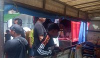 Pelaksanaan pasar murah oleh Perum Bulog dan Disperindag di Kantor Desa Bora, Kabupaten Sigi, Sulawesi Tengah. Foto: dok/pribadi
