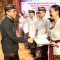 I Gusti Ngurah Jaya Negara saat menyerahkan SK dan Pengambilan Sumpah Jabatan PPPK Hasil Seleksi Tahun 2023 di Dharmanegara Alaya Kota Denpasar, Kamis (28/3/2024). Foto: dok/Pemkot Denpasar.