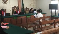 Pembacaan pledoi dalam sidang di Pengadilan Negeri Denpasar, Rabu (08/05/2024). Foto: dok/Agus Pebriana
