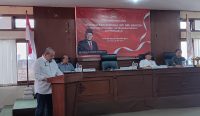 Ketua (DPD) RI, AA LaNyalla Mahmud Mattalitti saat membuka Focus Group Discussion Kebudayaan Sebagai Jati Diri Bangsa dengan tema “Tantangan Global, Ketahanan Budaya dan Pancasila”, di Kantor DPD RI Jalan Cok Agung Tresna Denpasar, Rabu (29/5/2024). (Foto: Dewa Fathur/diksimerdeka.com).