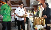 Wakil Wali Kota Denpasar, I Kadek Agus Arya Wibawa dalam kesempatan pelaksanaan matchmaking, Rabu (24/07/2024). Foto: dok/Pemkot Denpasar