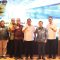Penyerahan surat penunjukan mitra strategis pengembangan LRT Bali. Turut hadir Pj Gubernur Bali Sang Made Mahendra Jaya dan Menteri Perencanaan Pembangunan Nasional Suharso Monoarfa. Foto: dok/Pemprov Bali