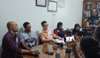 Jumpa pers perihal kebakaran Kapal Tanker Elisabeth di RSUP Prof Ngoerah Denpasar, Kamis (9/8/2024). Foto: Dewa Fathur/diksimerdeka.com
