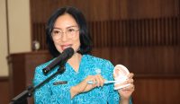 Pj. Ketua TP PKK Provinsi Bali Ida Mahendra Jaya saat menghadiri Jambore Posyandu Provinsi Bali 2024, bertempat di Gedung Wiswa Sabha Utama Kantor Gubernur Bali pada Selasa, (20/08/2024). Foto: dok/Pemprov Bali.