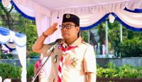 Wakil Wali Kota Denpasar, I Kadek Agus Arya Wibawa yang juga menjabat sebagai Ketua Kwarcab Gerakan Pramuka Kota Denpasar memimpin apel Peringatan Hari Jadi Pramuka ke-63 tahun 2024, bertempat di Lapangan Lumintang Denpasar, Selasa (20/8/2024).