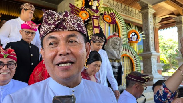 Pimpinan Sementara Dewan Perwakilan Rakyat Daerah (DPRD) Provinsi Bali dari Partai PDI Pejuangan Dewa Made Mahayadnya. Foto: Dewa Fathur/diksimerdeka.com.