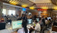 Suasana Pelayanan pembayaran pajak di Kantor Bapenda Kota Denpasar. Foto: dok/Pemkot Denpasar
