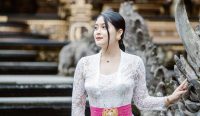 Ketum Relawan Komunitas Nak Bali Ni Komang Sundari Dewi. Foto: dok/pribadi