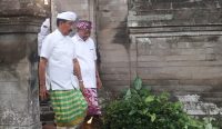 Koster langsung diterima penglisir Puri Ageng Mengwi Anak Agung Gde Agung, dikediamannya di Puri Mengwi, Selasa (15/10/2024). Foto: dok/pribadi