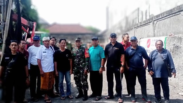 Pemerintah melakukan pemantauan di Tempat Pembuangan Sementara (TPS) Gunung Karang Desa Pemecutan Kelod, Denpasar Barat, Rabu (02/10/2024). Foto: dok/Pemkot Denpasar.