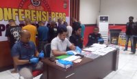 Konfrensi pers penangkapan pelaku pencabulan seorang anak berusia 14 tahun, Kamis (14/11/2024). Foto: dok/pribadi